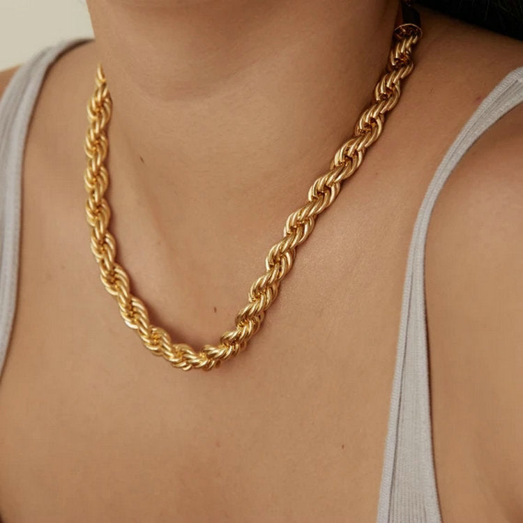 Luce Twisted Rope Chain Necklace — view 2
