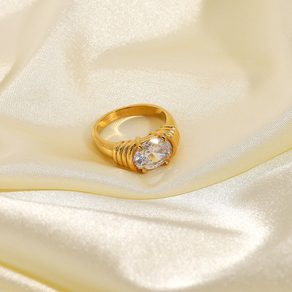 Piuma Zircon Band Ring — view 3