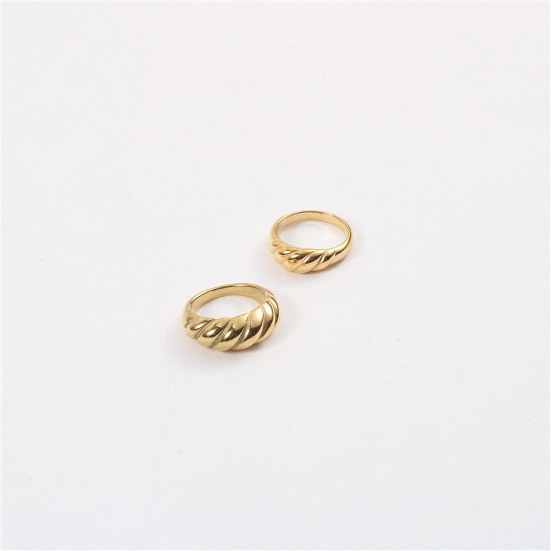 Tela Croissant Dome Ring — view 3