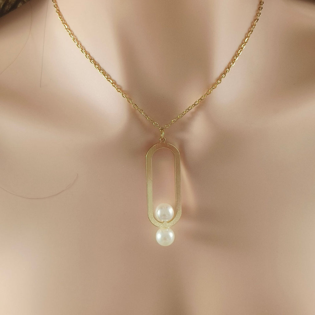 Sole Oval Pearl Pendant Necklace — view 9