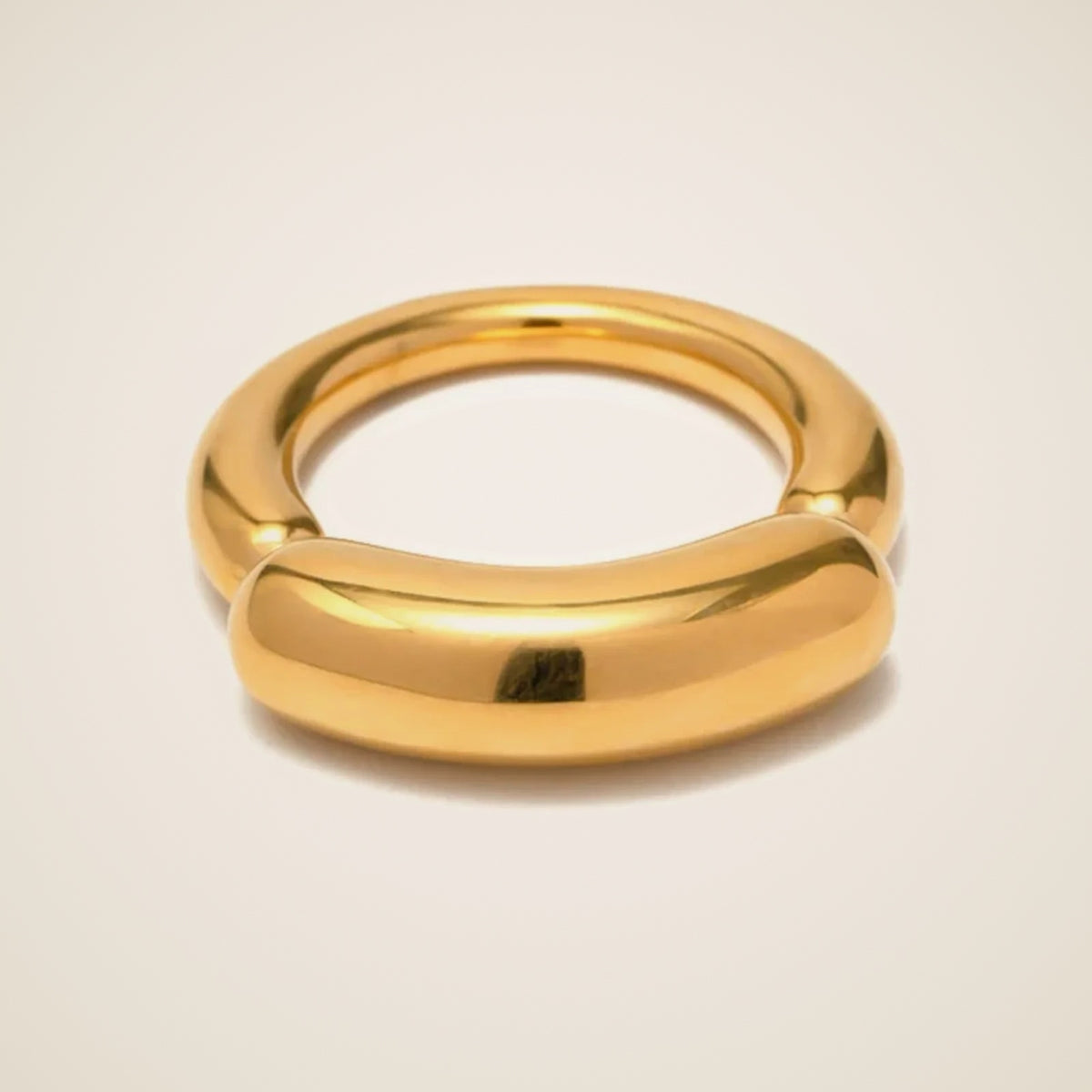 Arco Twist Ring — view 1