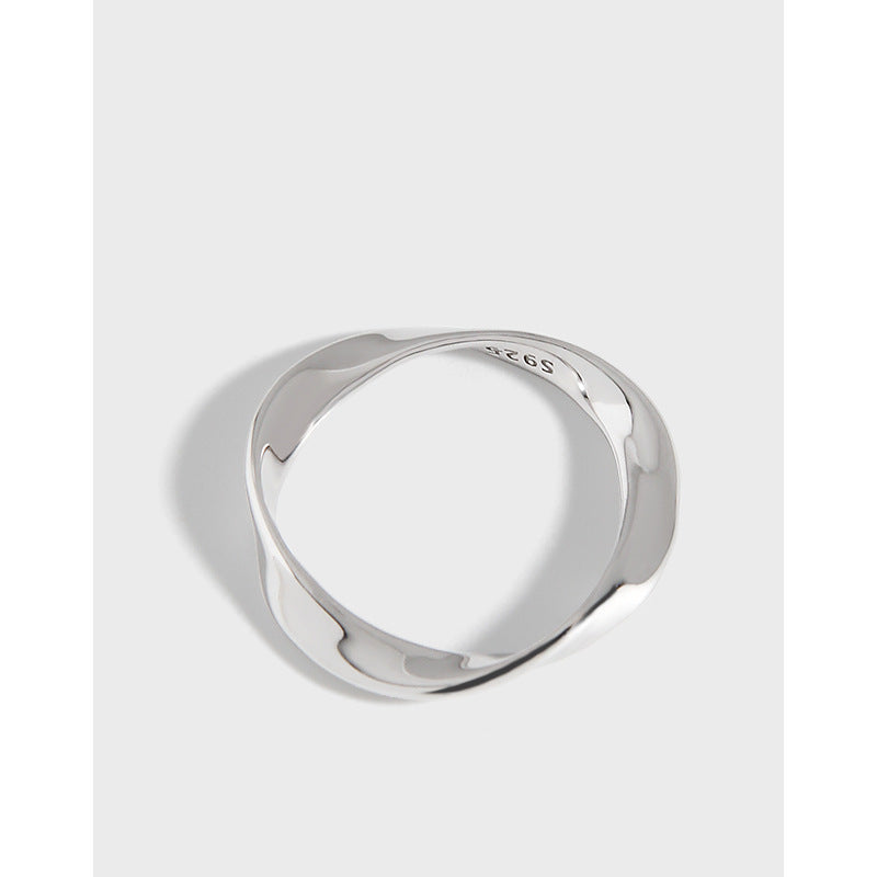 Maia Möbius Twist Ring — view 2