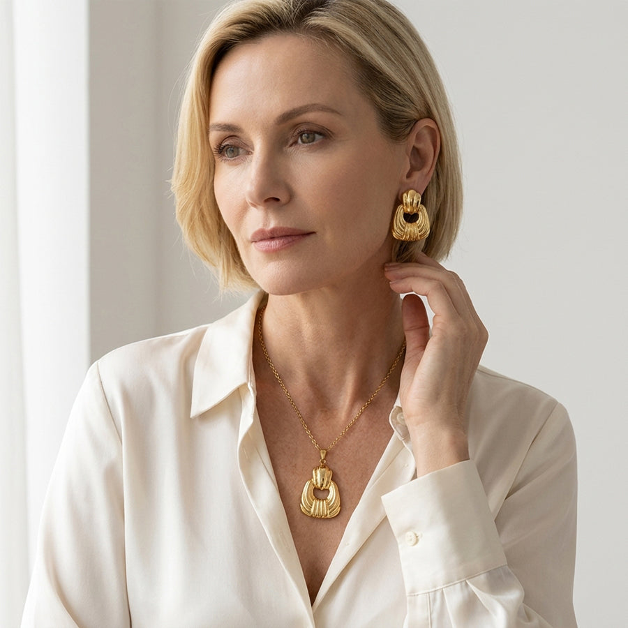 Rilievo Ribbed Square Jewelry Set — view 6