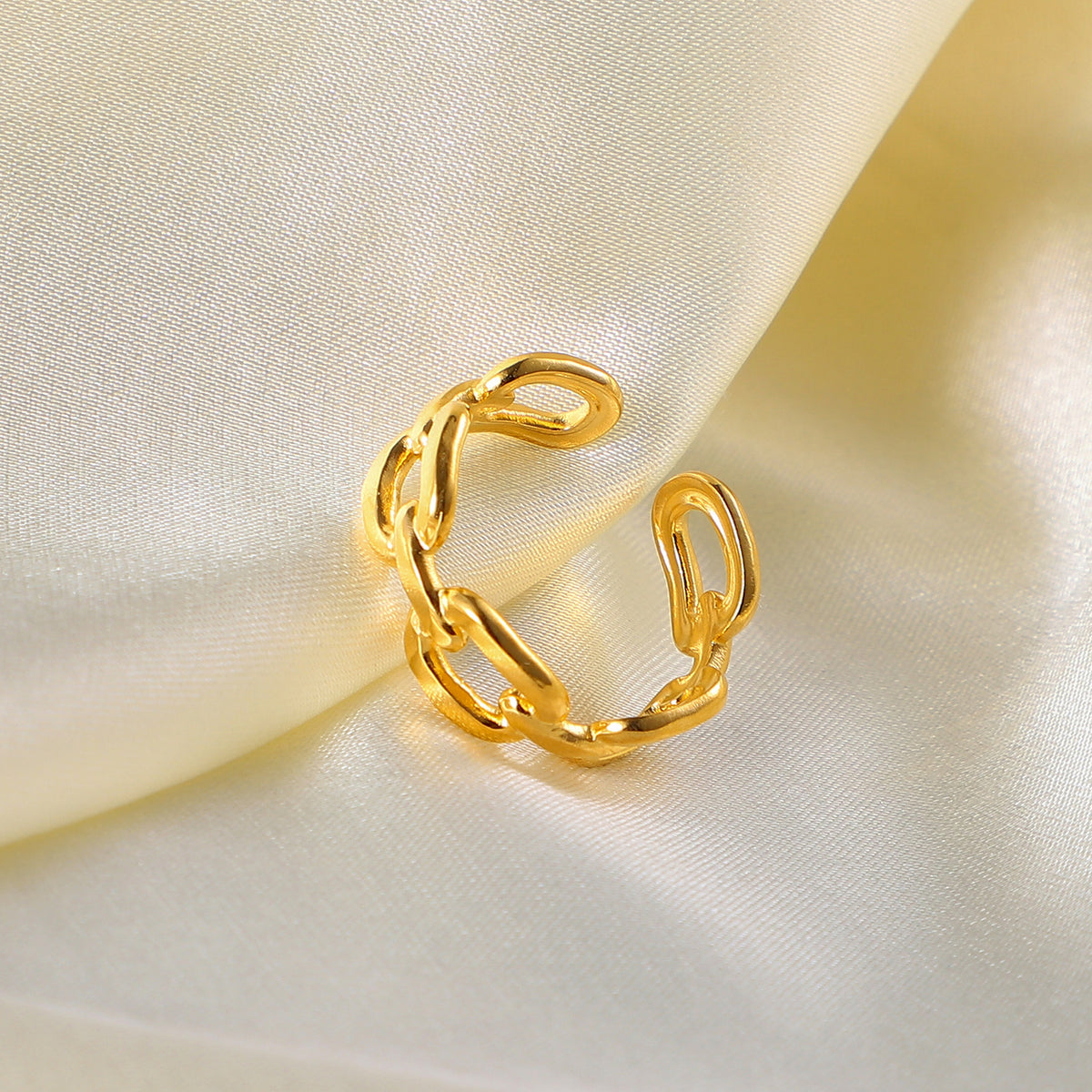 Calla Chain Link Ring — view 6