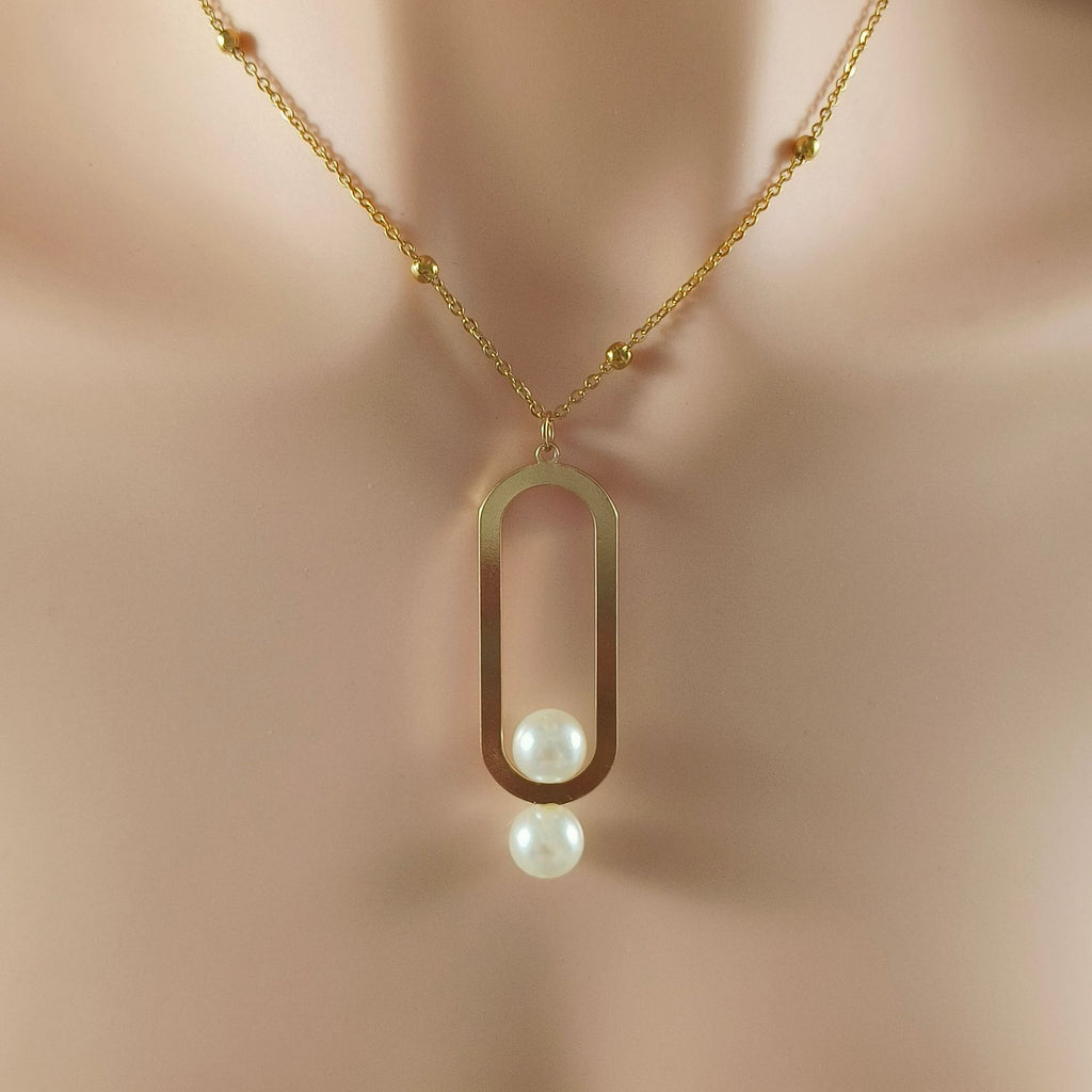 Sole Oval Pearl Pendant Necklace — view 11
