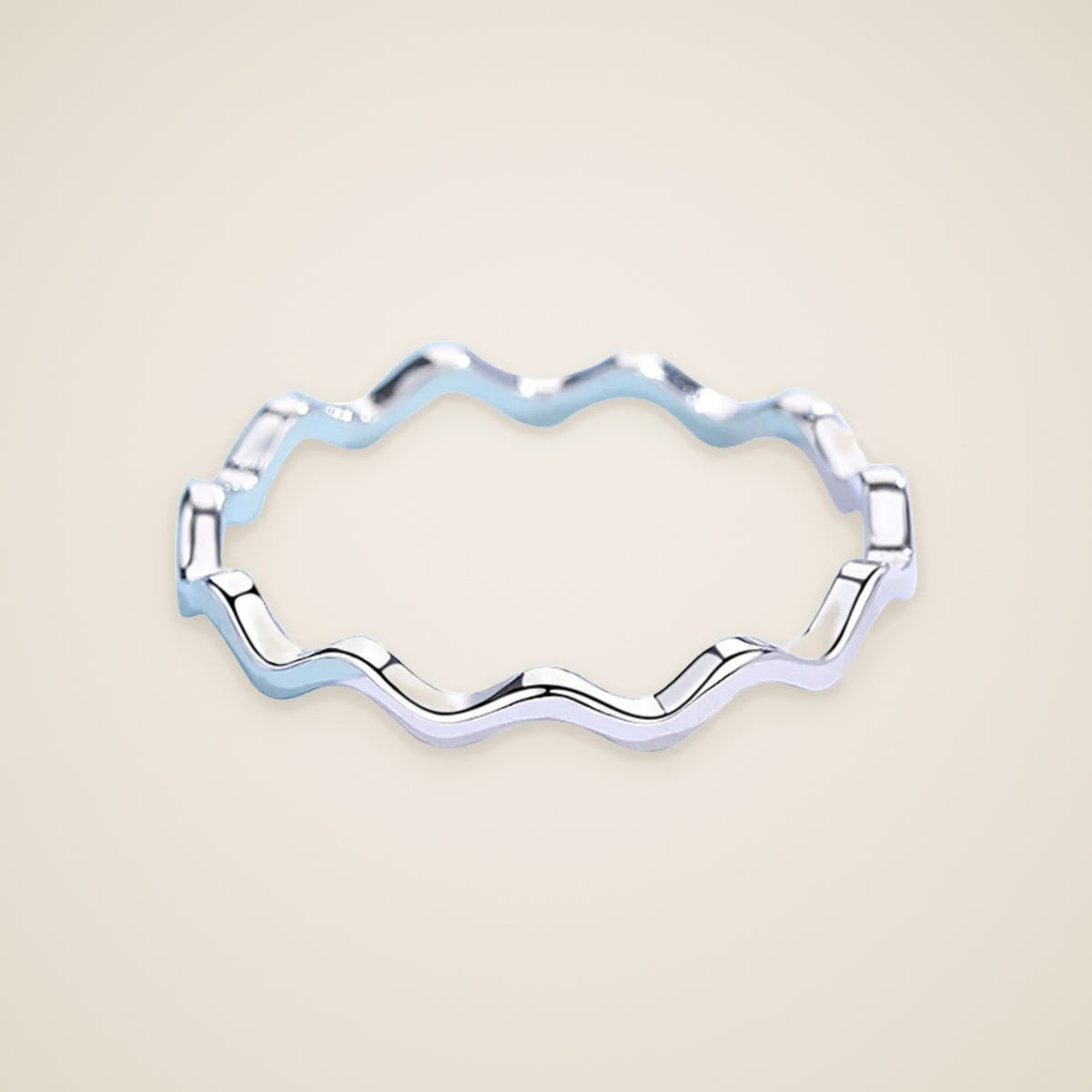 Anello sottile a onda Ilaria — vista 1
