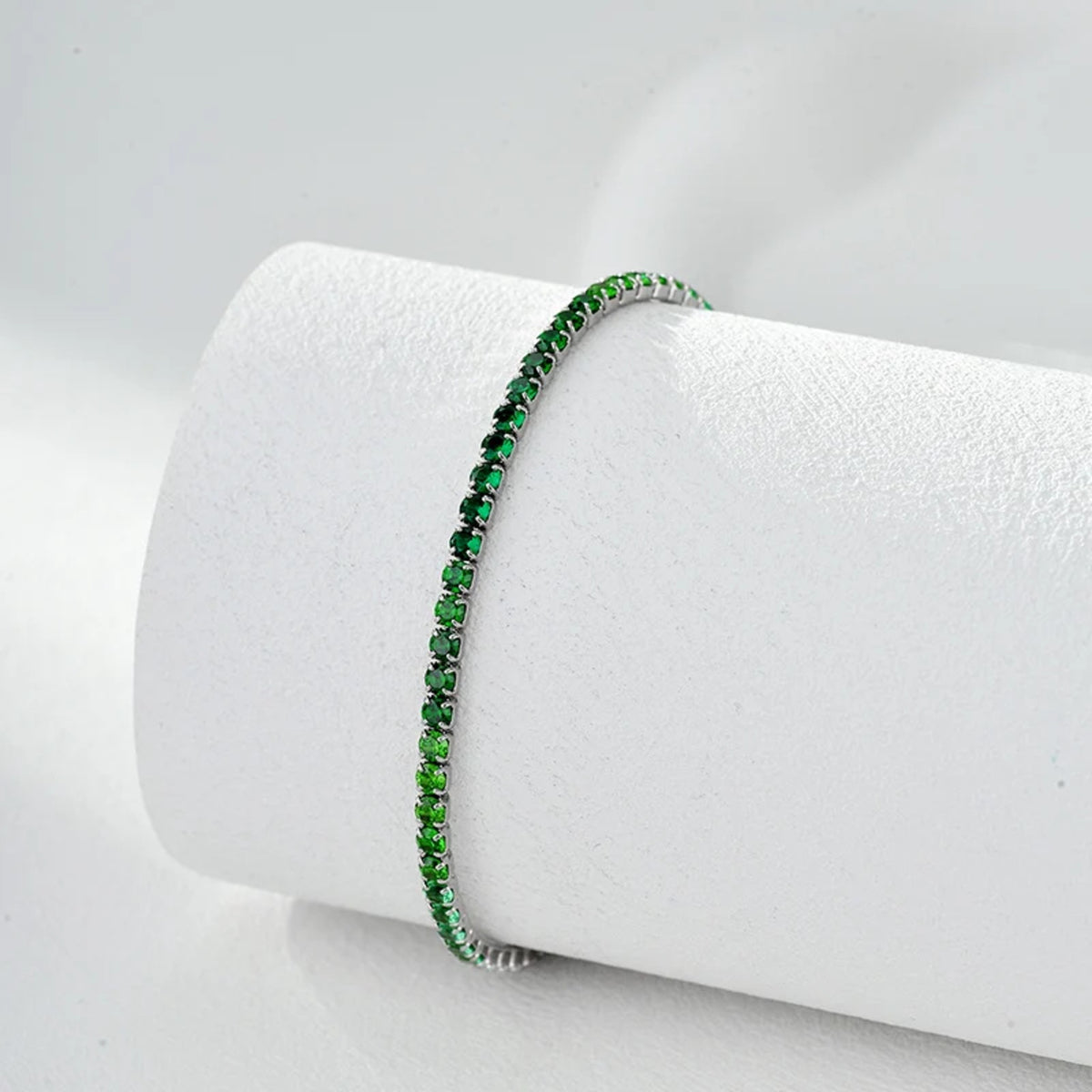 Tennisarmband mit grünen Steinen Mirella — Ansicht 3