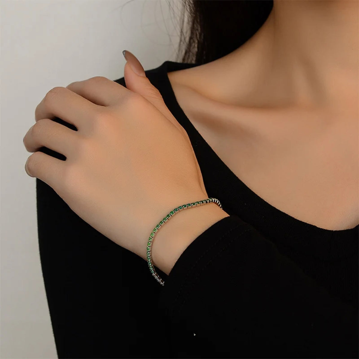 Tennisarmband mit grünen Steinen Mirella — Ansicht 4