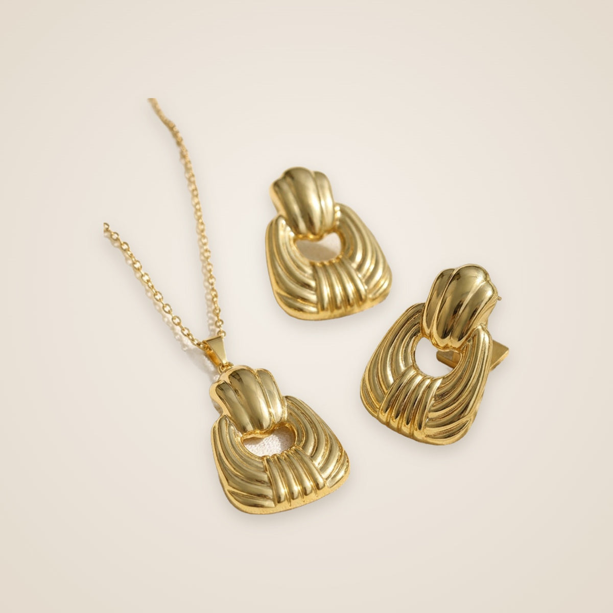 Rilievo Ribbed Square Jewelry Set — view 1