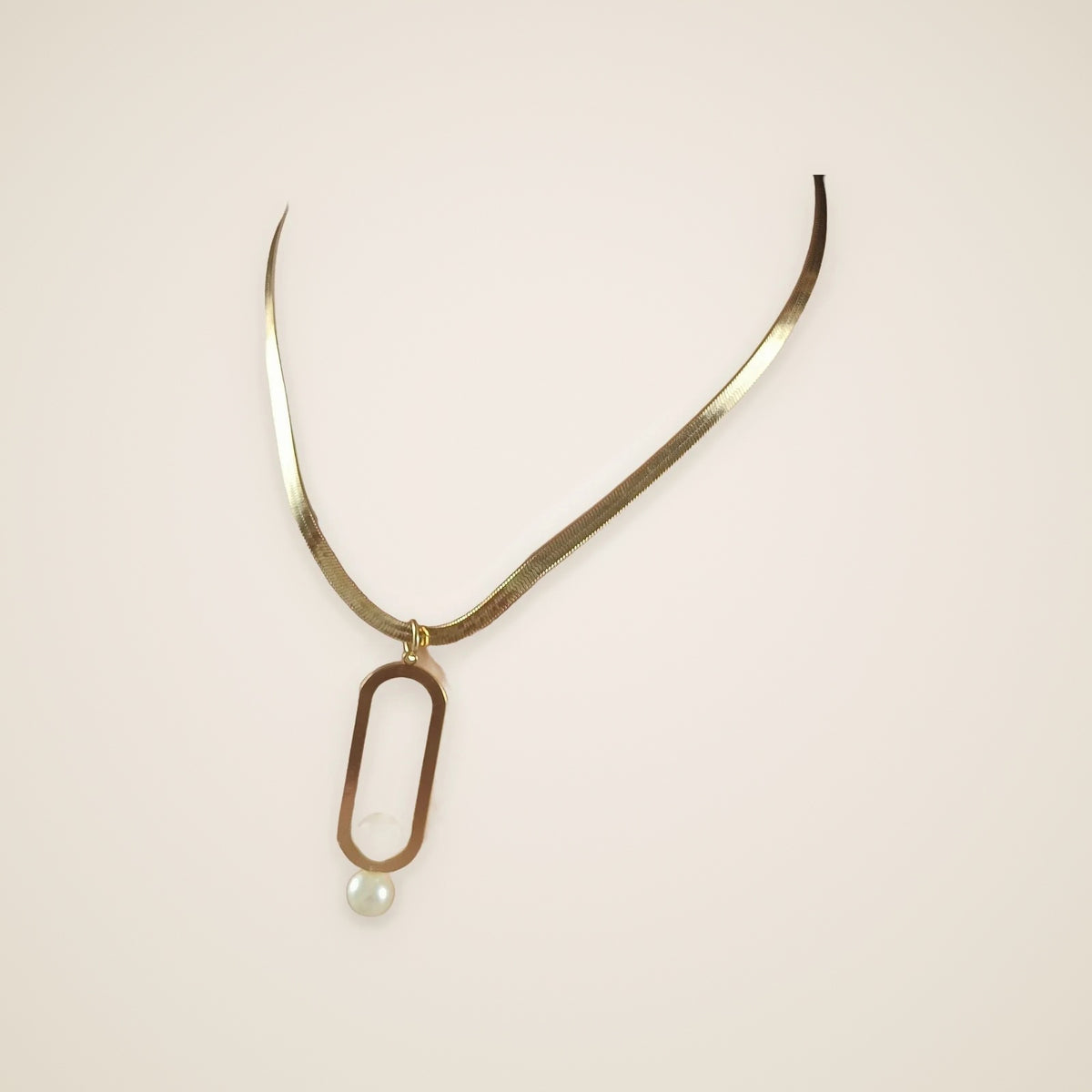 Collier pendentif ovale et perle Sole — vue 1