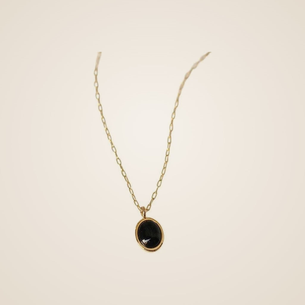 Vela Minimal Clavicle Chain Necklace